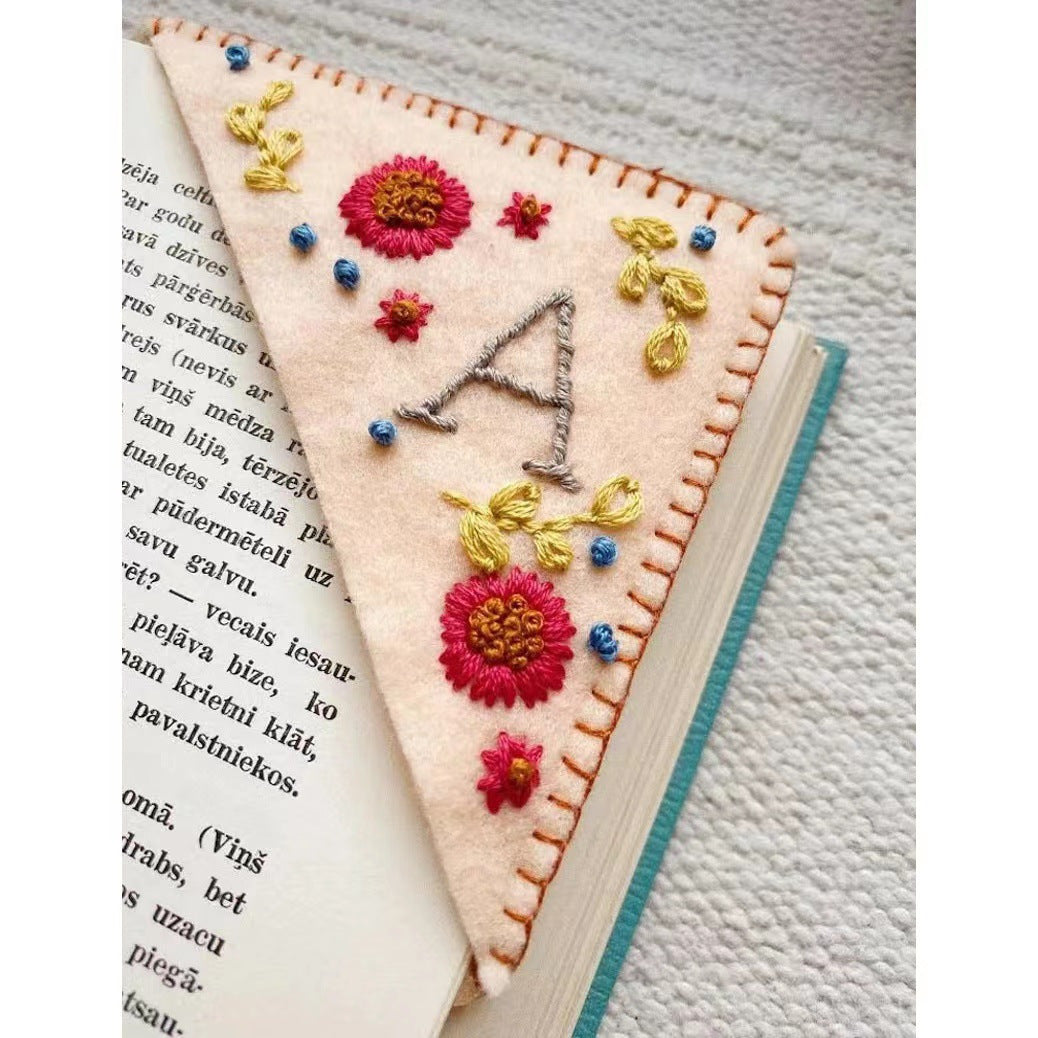 2023 Trendy Chinese Style Embroidered Letter Bookmark