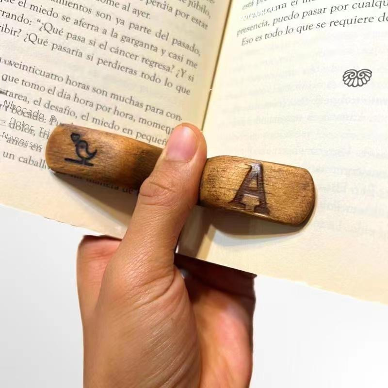 Wooden Bird Thumb Bookmark – One-Handed Page Holder for Comfortable Reading & Book Lover Gift