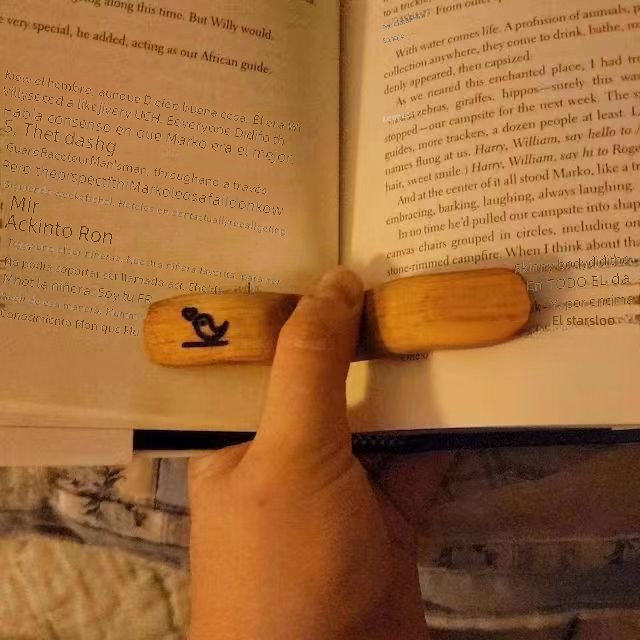 Wooden Bird Thumb Bookmark – One-Handed Page Holder for Comfortable Reading & Book Lover Gift